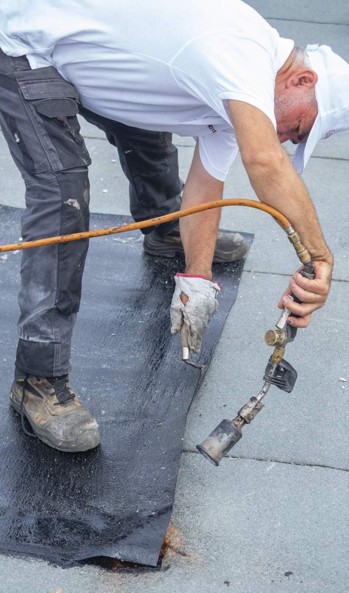 Application de systèmes d'étanchéité liquide Vindry-sur-Turdine